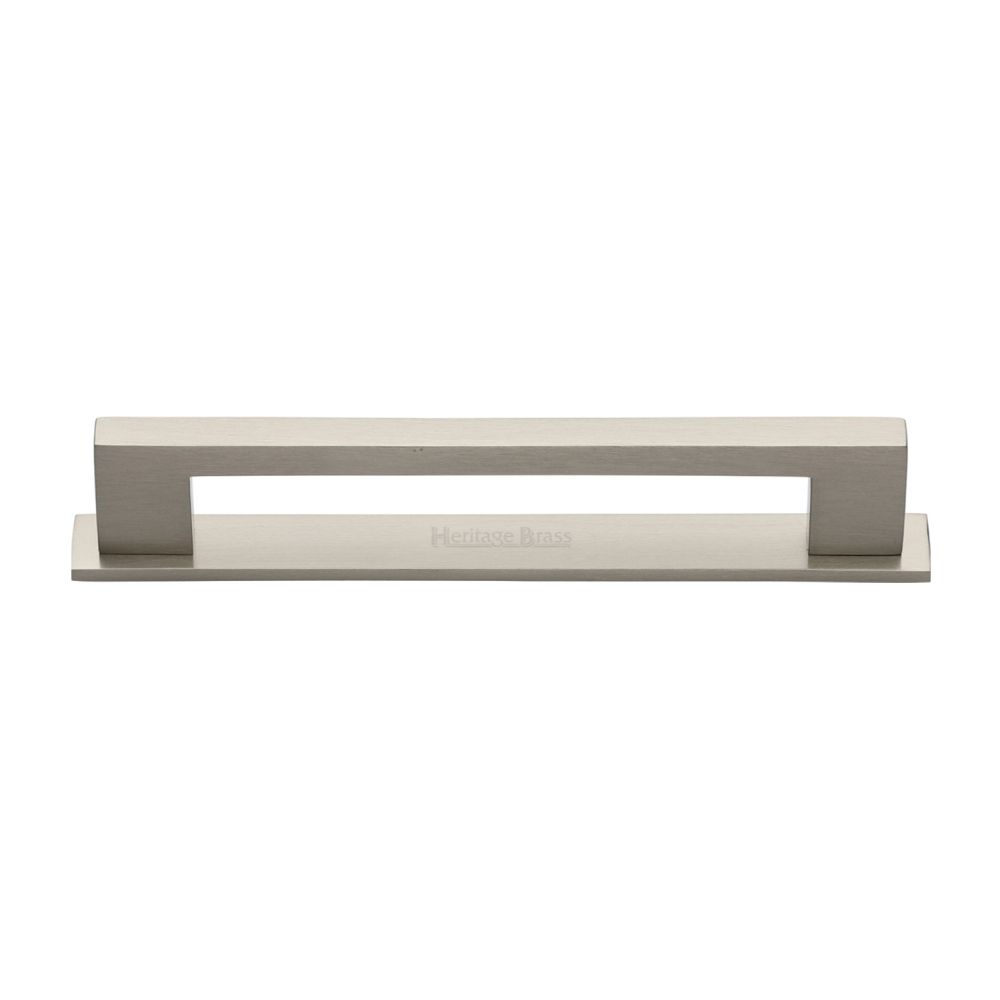This is an image of a Heritage Brass - Cabinet Pull Metro Design with Plate 160mm CTC Satin Nickel Fini, pl0337-160-sn that is available to order from T.H Wiggans Ironmongery in Kendal.