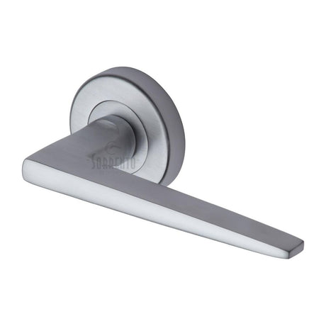 This is an image of a Sorrento - Door Handle Lever Latch on Round Rose Swift Design Satin Chrome Finish, sc-3450-sc that is available to order from T.H Wiggans Ironmongery in Kendal.