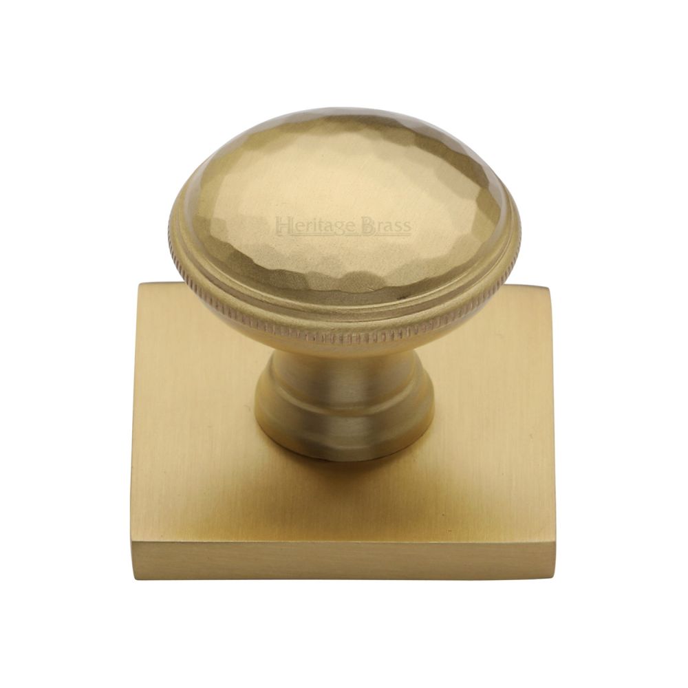 This is an image of a Heritage Brass - Cabinet Knob Diamond Cut Design with Square Backplate 32mm Satin, sq4545-sb that is available to order from T.H Wiggans Ironmongery in Kendal.