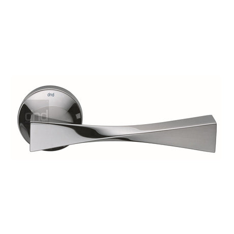 This is an image of a DND - Twist Door Handle on Round Rose Polished Chrome, tw14-pc that is available to order from T.H Wiggans Ironmongery in Kendal.