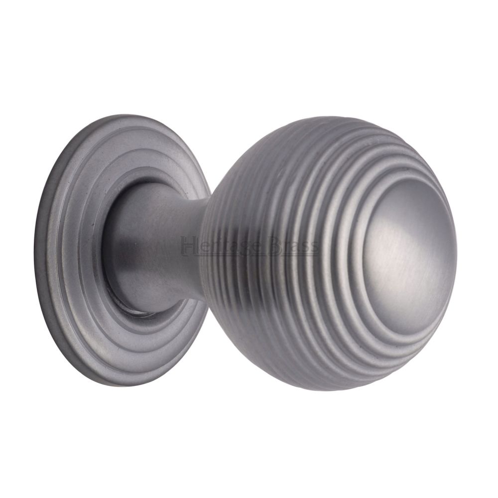 This is an image of a Heritage Brass - Cabinet Knob Reeded Design 32mm Satin Chrome Finish, v973-32-sc that is available to order from T.H Wiggans Ironmongery in Kendal.