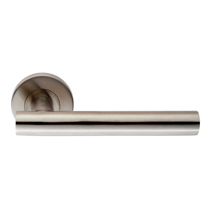 This image shows Eurospec - PHILADELPHIA LEVER ON SPRUNG PUSH-ON ROUND ROSE - SSS - csl1194sss-201 available from T.H. Wiggans Ironmongery in Kendal.