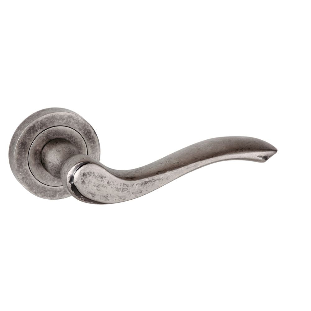 This is an image of Old English Warwick Lever on Round Rose - Distressed Silver available to order from T.H Wiggans Architectural Ironmongery in Kendal, quick delivery and discounted prices.