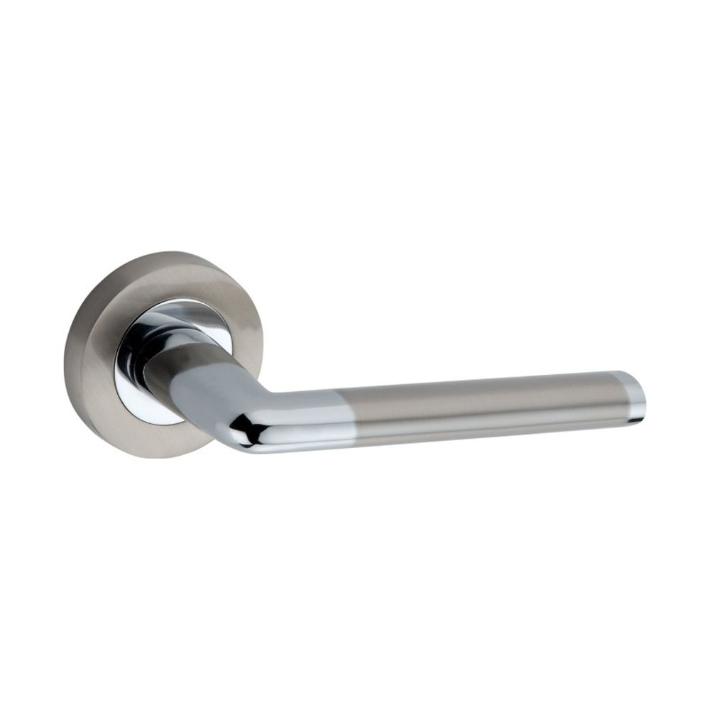 This is an image of Spira Brass - Madrid Lever Door Handle Dual Tone available to order from T.H Wiggans Architectural Ironmongery in Kendal, quick delivery and discounted prices.