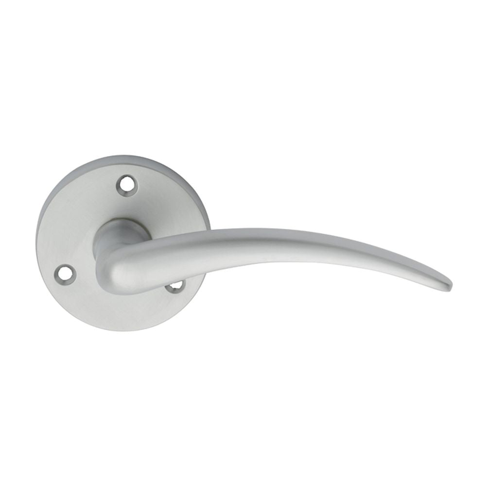 This is an image of Carlisle Brass - Victorian Wing Lever on Round Rose - Satin Chrome available to order from T.H Wiggans Architectural Ironmongery in Kendal, quick delivery and discounted prices.