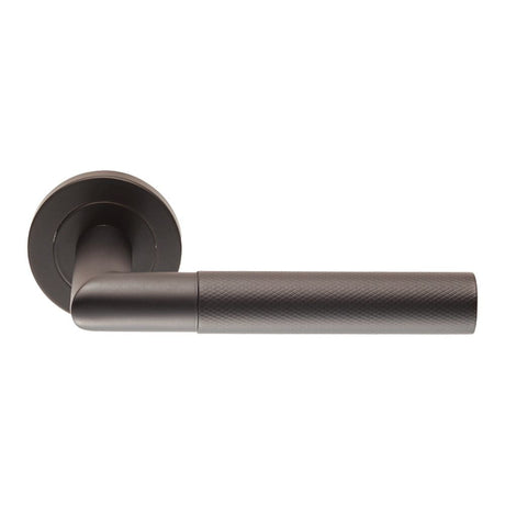 This is an image of Eurospec - Steelworx Crown Knurled Lever - Matt Black available to order from T.H Wiggans Architectural Ironmongery in Kendal, quick delivery and discounted prices.