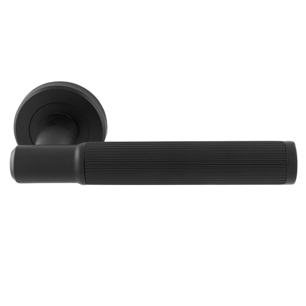 This is an image of Serozzetta - Image Lines Lever On rose - Matt Black available to order from T.H Wiggans Architectural Ironmongery in Kendal, quick delivery and discounted prices.