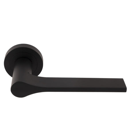 This is an image of a Manital - Vela Lever on Round Rose - Matt Black vv5blk that is availble to order from T.H Wiggans Ironmongery in Kendal.