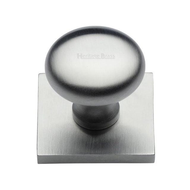 This is an image of a Heritage Brass - Cabinet Knob Victorian Round Design with Square Backplate 32mm, sq113-sc that is available to order from T.H Wiggans Ironmongery in Kendal.