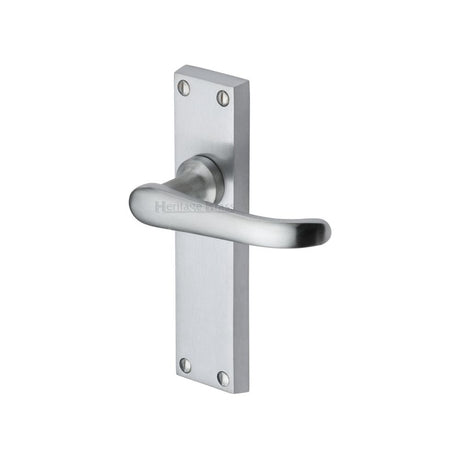 This is an image of a Heritage Brass - Door Handle Lever Latch Windsor Design Satin Chrome Finish, v713-sc that is available to order from T.H Wiggans Ironmongery in Kendal.