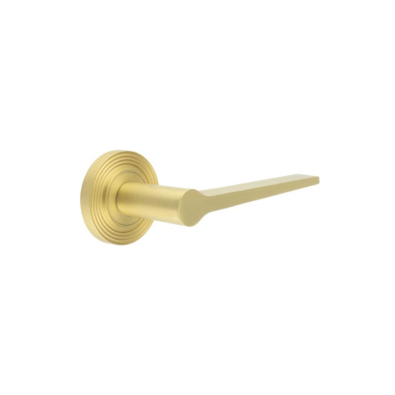 This is an image showing the Frelan - Knightsbridge Door Handle on Reeded Rose Satin Brass available to order from T.H. Wiggans Ironmongery in Kendal