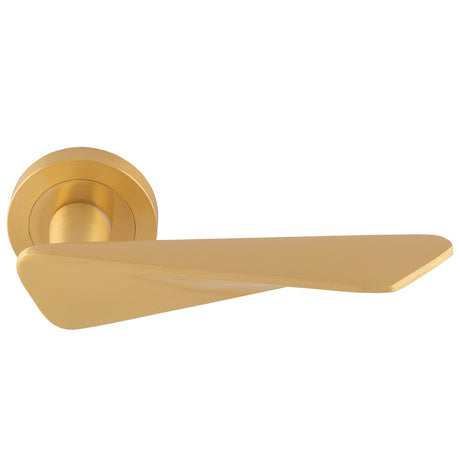 This image shows Manital - Intona Lever on Round Rose - Satin Brass - in5sb available from T.H. Wiggans Ironmongery in Kendal.