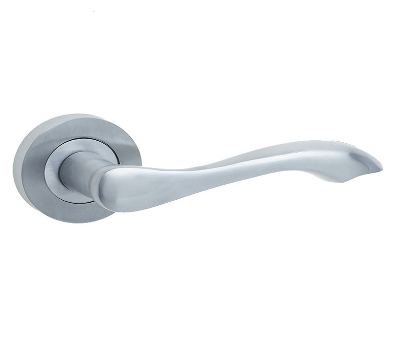 This is an image showing the Frelan - Gamma Levers on Round Rose - Satin Chrome available to order from T.H. Wiggans Ironmongery in Kendal