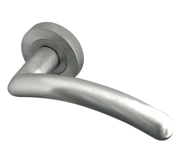 This is an image showing the Frelan - Mailand Levers on Round Rose - Satin Chrome available to order from T.H. Wiggans Ironmongery in Kendal