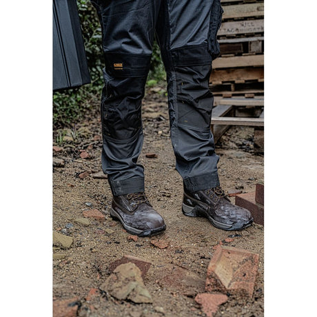 This is an image of DeWalt - Brown Nubuck Safety Hiker Apprentice Brown 11 available to order from T.H Wiggans Architectural Ironmongery in Kendal, quick delivery and discounted prices.