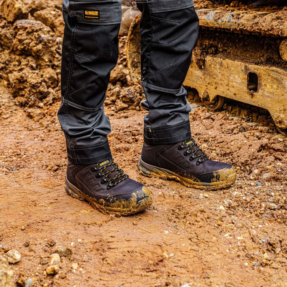 This is an image of DeWalt - Brown Pro Lite Safety Boot Kirksville 11 available to order from T.H Wiggans Architectural Ironmongery in Kendal, quick delivery and discounted prices.