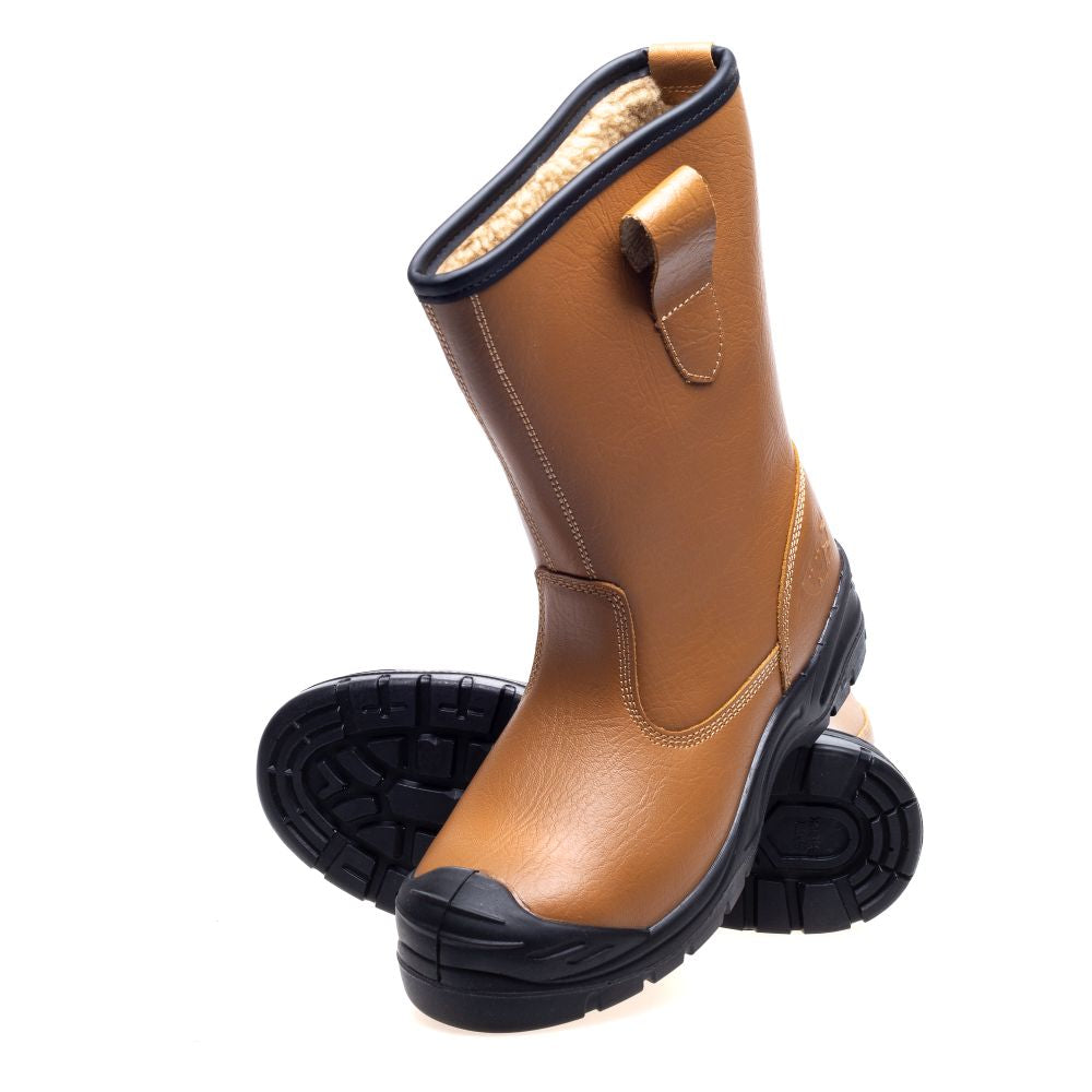 This is an image of Work Site - Tan Fur Lined Rigger Boot SS403SM 13 available to order from T.H Wiggans Architectural Ironmongery in Kendal, quick delivery and discounted prices.