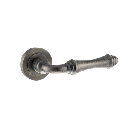 This is an image of Old English Durham Lever on Round Rose - Distressed Silver available to order from T.H Wiggans Architectural Ironmongery in Kendal, quick delivery and discounted prices.