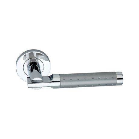 This is an image of Spira Brass - Lexis Lever Door Handle Dual Tone available to order from T.H Wiggans Architectural Ironmongery in Kendal, quick delivery and discounted prices.