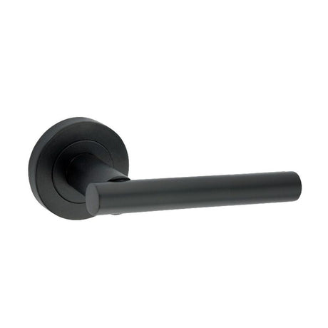 This is an image of Spira Brass - Jura Lever Door Handle Matt Black available to order from T.H Wiggans Architectural Ironmongery in Kendal, quick delivery and discounted prices.