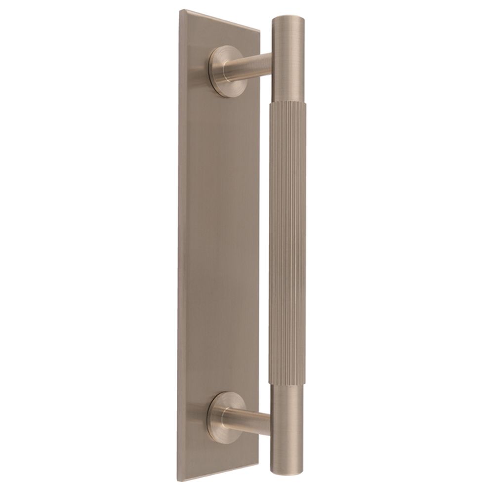 This is an image of a Carlisle Brass - Lines Pull Handles on backplate that is availble to order from T.H Wiggans Architectural Ironmongery in Kendal in Kendal.