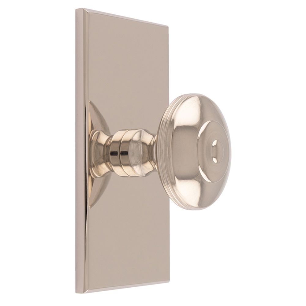 This is an image of a Carlisle Brass - Anderson knob on Backplate that is availble to order from T.H Wiggans Architectural Ironmongery in Kendal in Kendal.