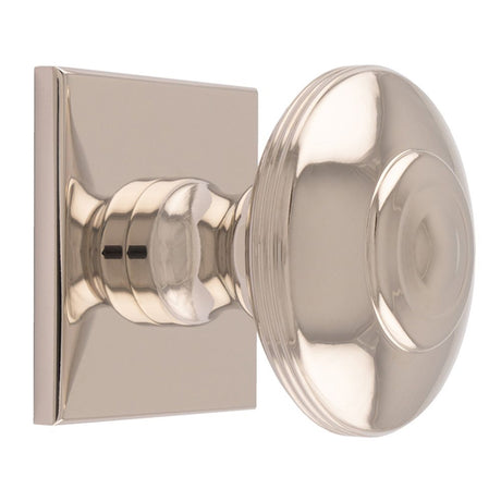 This is an image of a Carlisle Brass - Anderson knob on Backplate that is availble to order from T.H Wiggans Architectural Ironmongery in Kendal in Kendal.