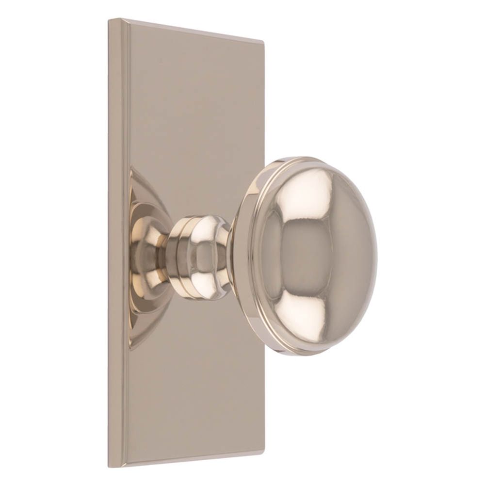 This is an image of a Carlisle Brass - Warwick Cupboard Knob on Backplate that is availble to order from T.H Wiggans Architectural Ironmongery in Kendal in Kendal.